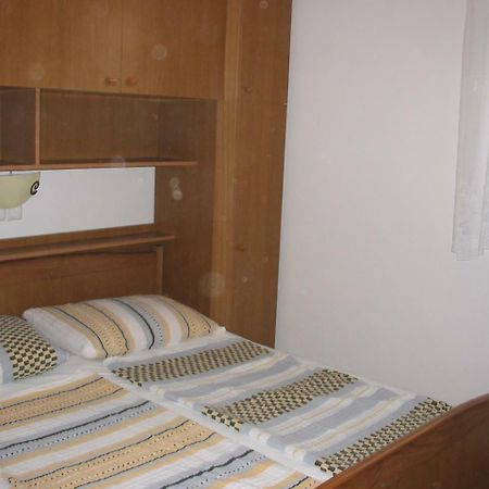 Apartmani Manuela Lopar Room photo